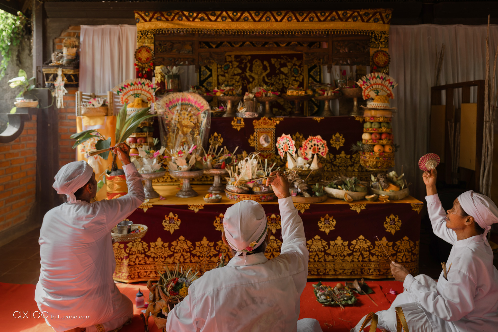 Axioo: In the Spur of the Moment